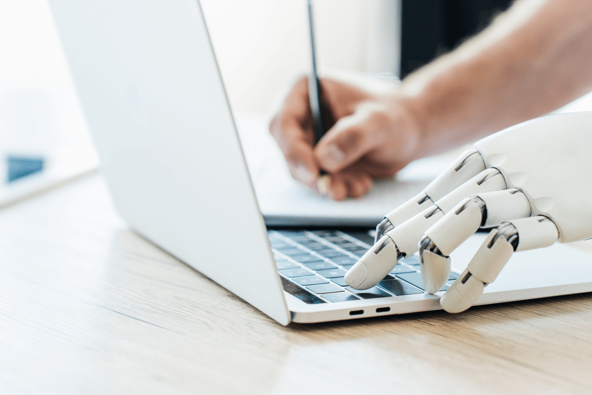 Essential Tips on Growing Your Small Business with AI in 2025